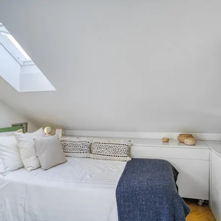 Elegant 2-bedroom Attic - 3 Stops To Duomo * Milan