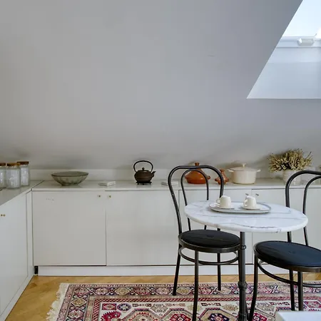 Apartment Elegant 2-bedroom Attic - 3 Stops To Duomo